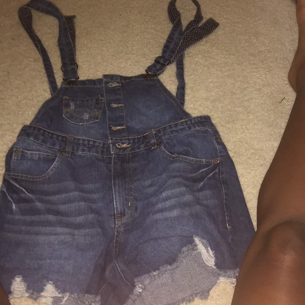 Overall shorts